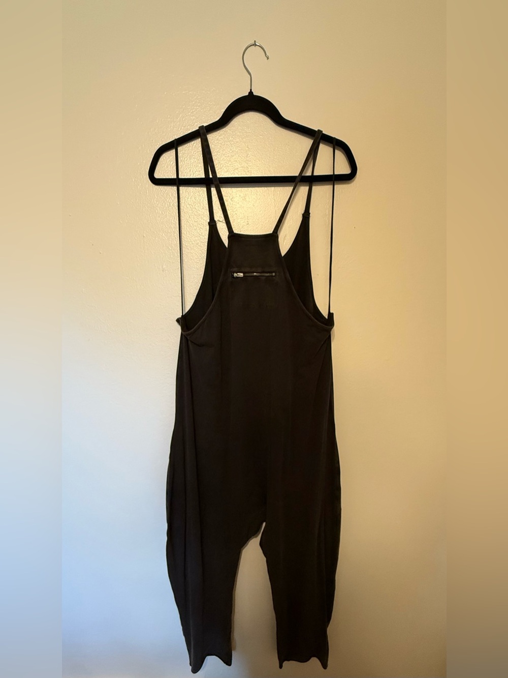Black hot shot onesie - Picture 4 of 5
